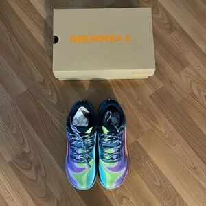 Merrell Hiking Shoes: Size 8